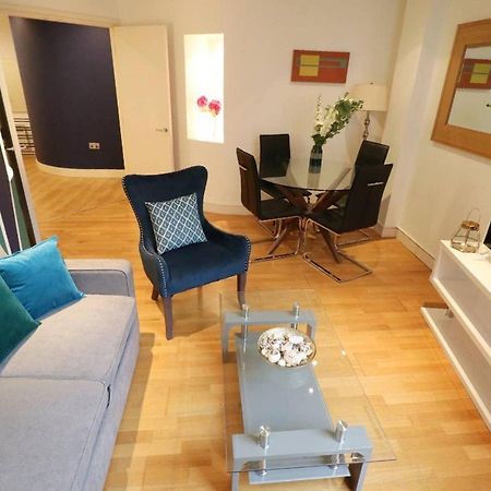 Heart Of Leeds City Centre Living - Sleeps 6 Apartment Bagian luar foto
